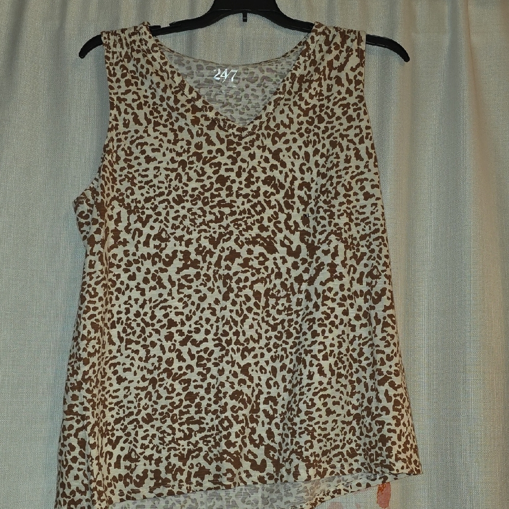 +24/7 By Maurices Leopard Print V-Neck Tank Top
